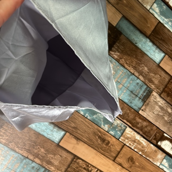 EKouaer Medium silver tank blouse - Picture 6 of 10